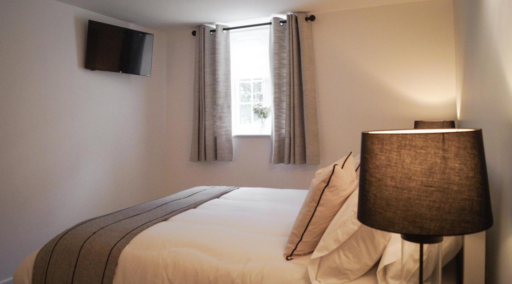 Lemon Tree Inn - Newly Refurbished Coastal Stay Swyre Exterior photo